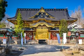 Le sanctuaire Toshogu dans le parc d'Ueno à Tokyo