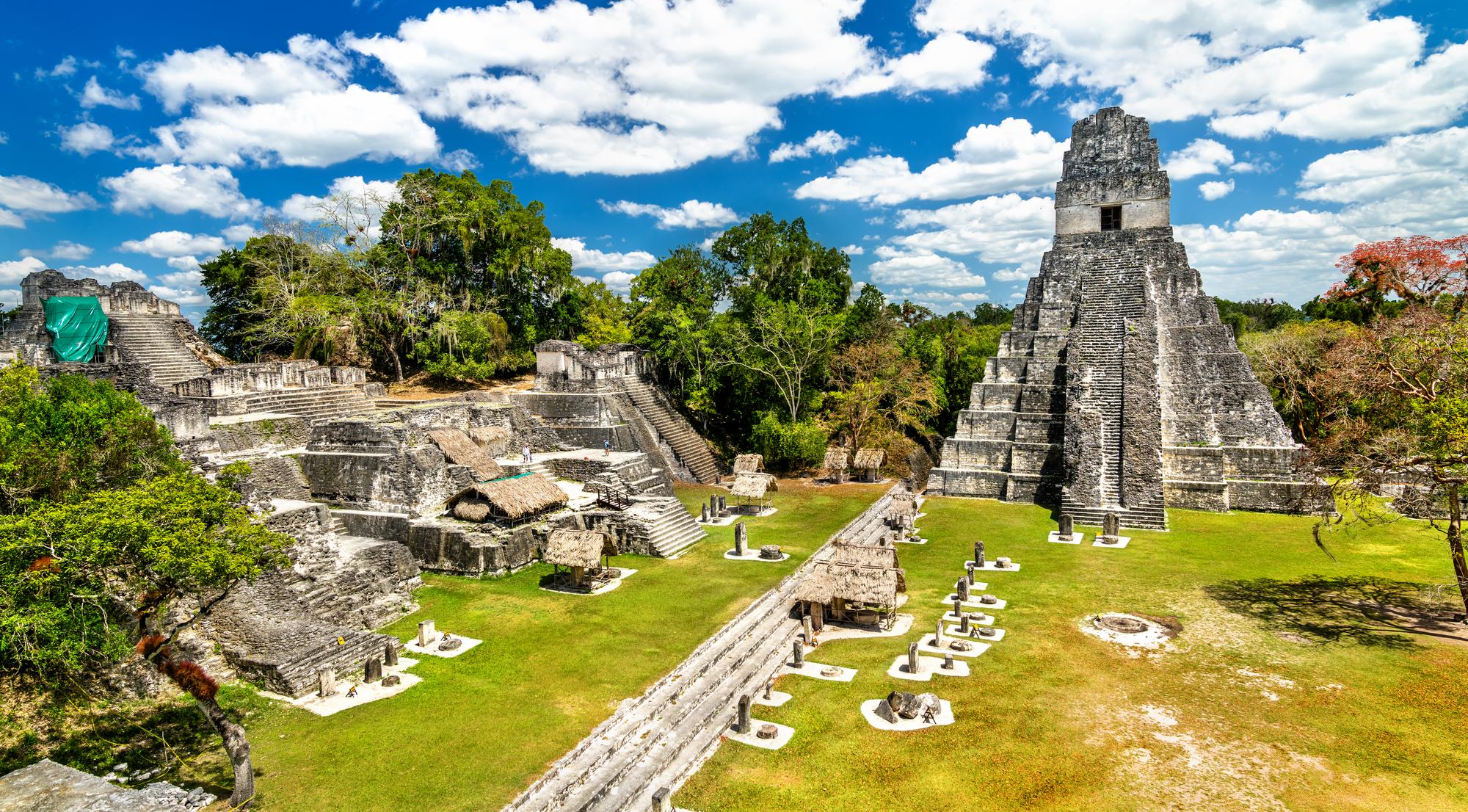 Le temple du Grand Jaguar à Tikal au Guatemala