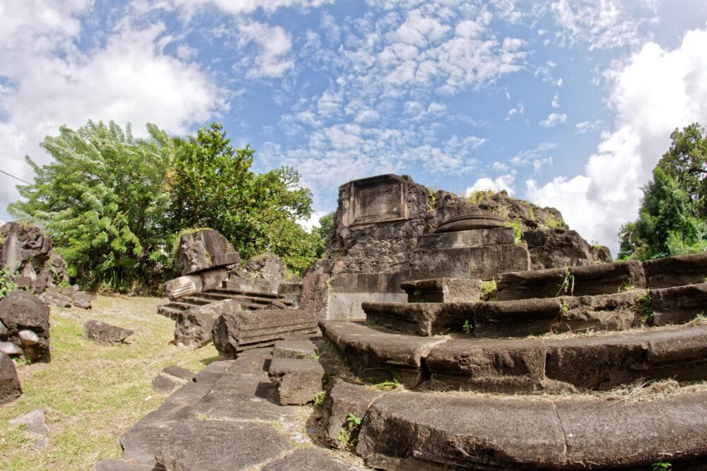Les ruines de l'église de Saint-Pierre en Martinique