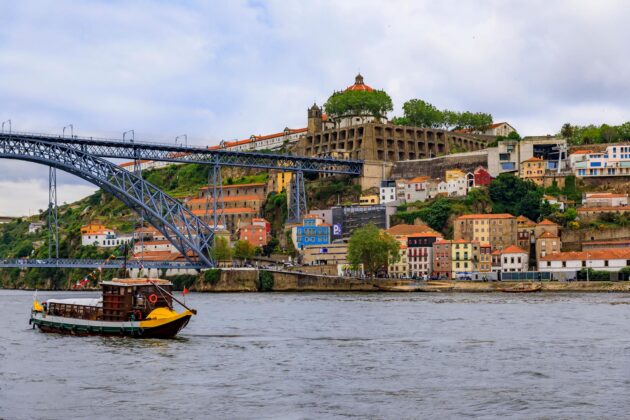 Vue sur le quartier de Vila Nova de Gaia à Porto