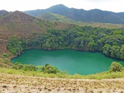 Cratère du Mont Manengouba au Cameroun