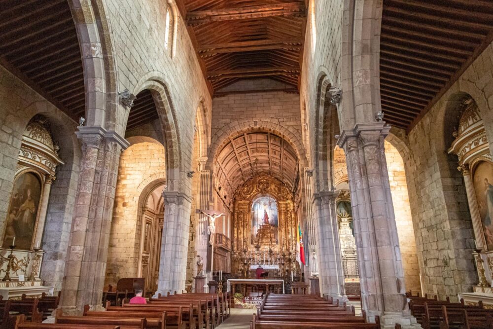 Église de Nossa Senhora da Oliveira, Guimarães, Portugal