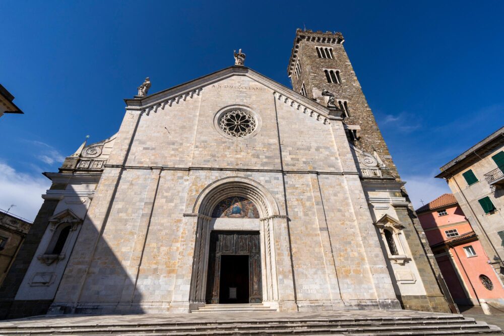 Façade de l’église Santa Maria Assunta, La Spezia, Italie