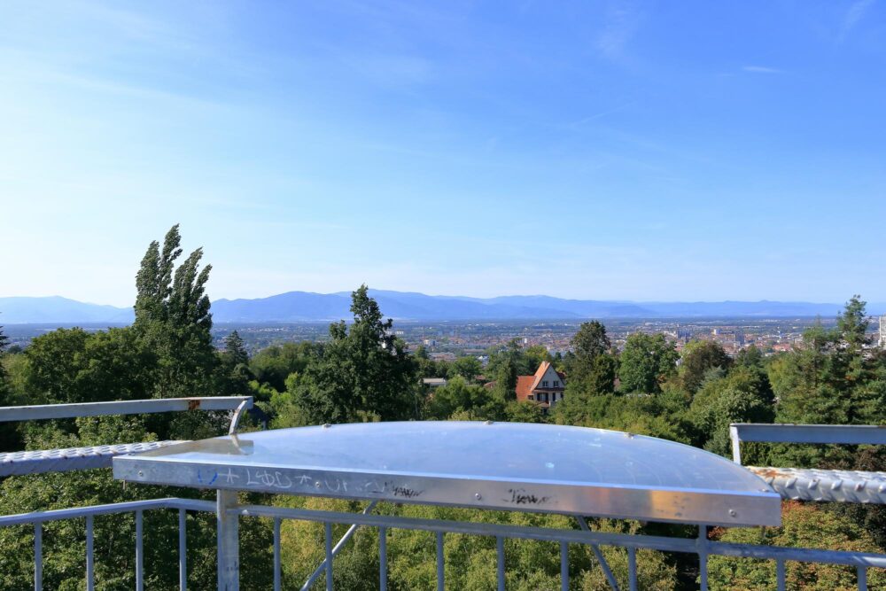 Le panorama dégagé depuis la tour du Belvédère à Mulhouse