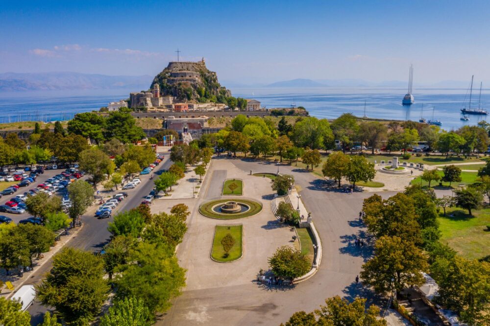 Place de la Spianada à Corfou, vue du ciel
