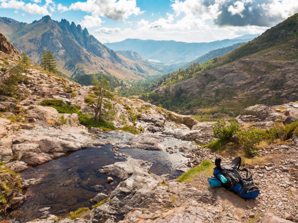 Sur le sentier du GR20 en Corse, France