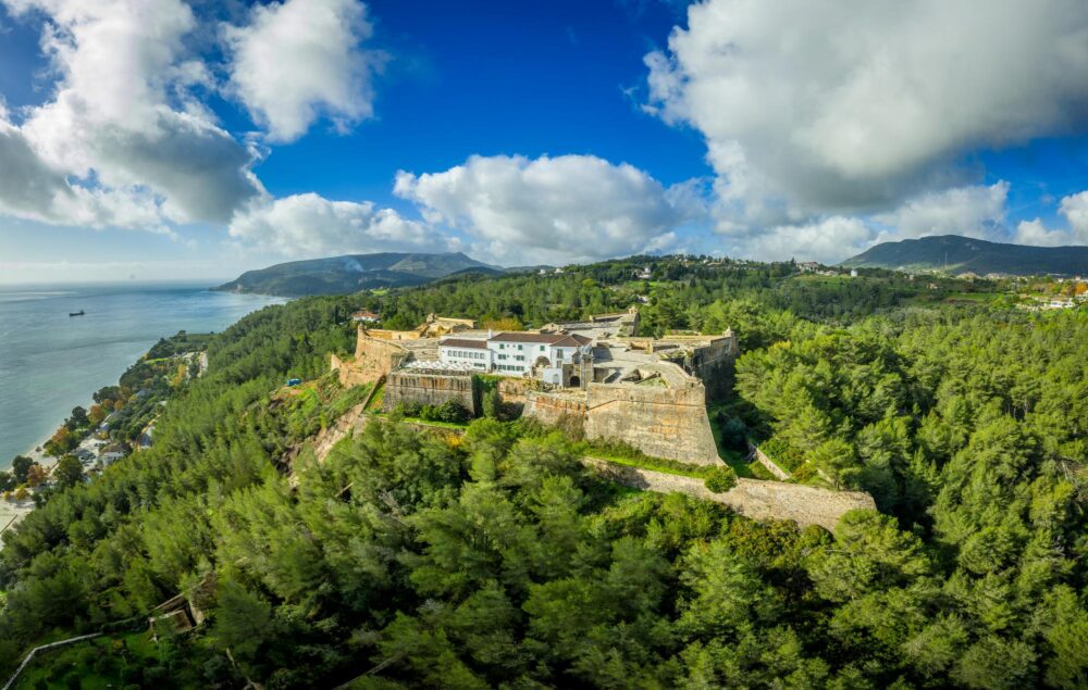 Vue aérienne de la forteresse de São Filipe à Setúbal, Portugal