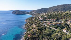Vue sur la mer et le Lavandou