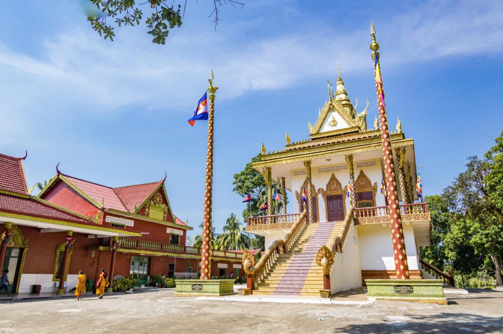 Extérieur du temple de Wat Leu à Sihanoukville