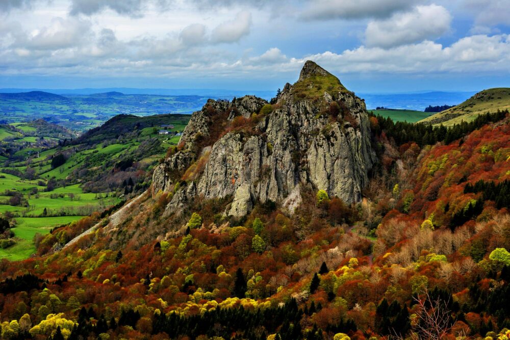 Le Parc naturel régional des Volcans d’Auvergne, France