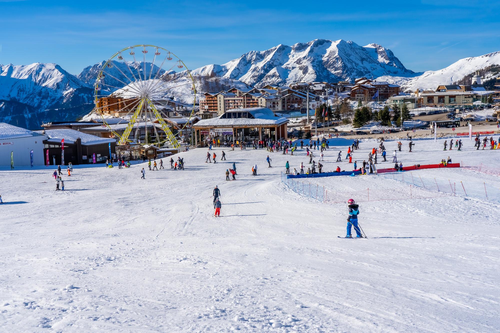 Les 10 meilleures stations françaises pour passer un séjour au ski en famille image