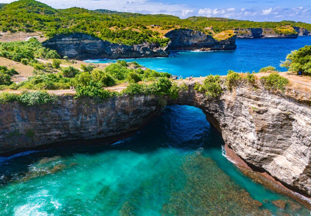 Vue aérienne de Broken Beach sur l'île de Nusa Penida