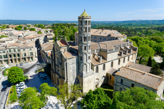 Vue aérienne sur Uzès et sa Cathédrale