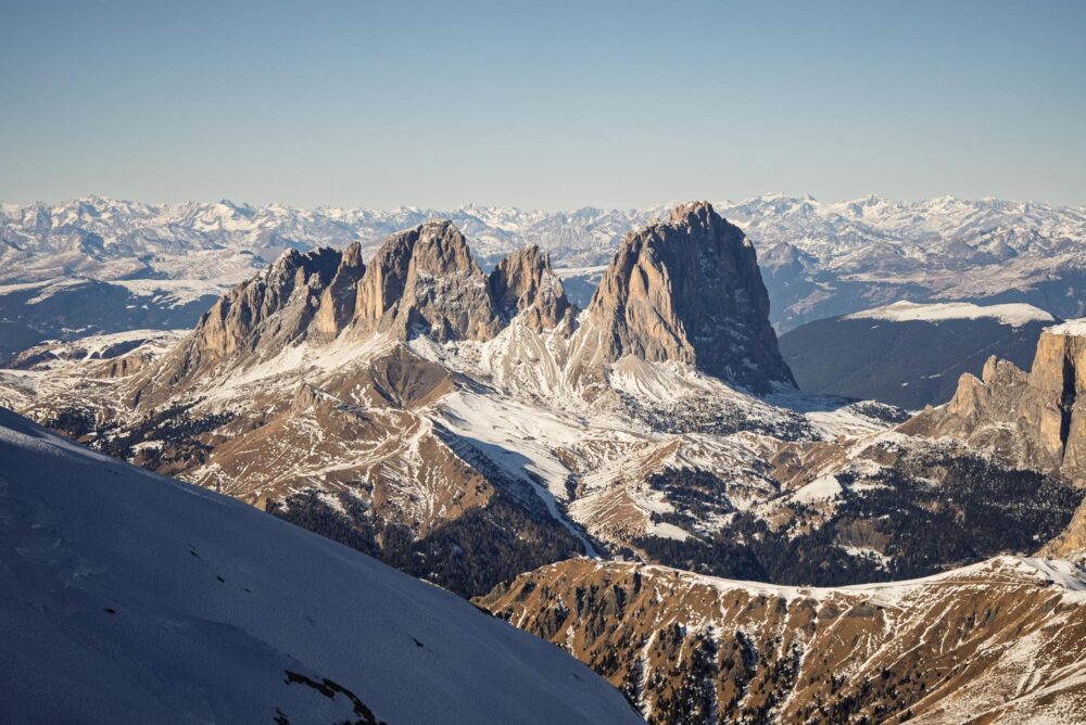 Vue sur le massif de la Marmolada en hiver