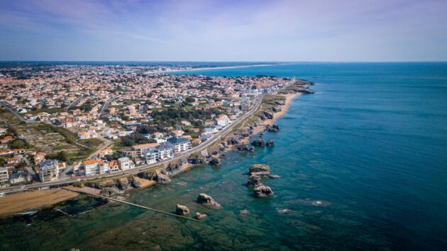 La corniche vendéenne à Saint-Hilaire-de-Riez, France