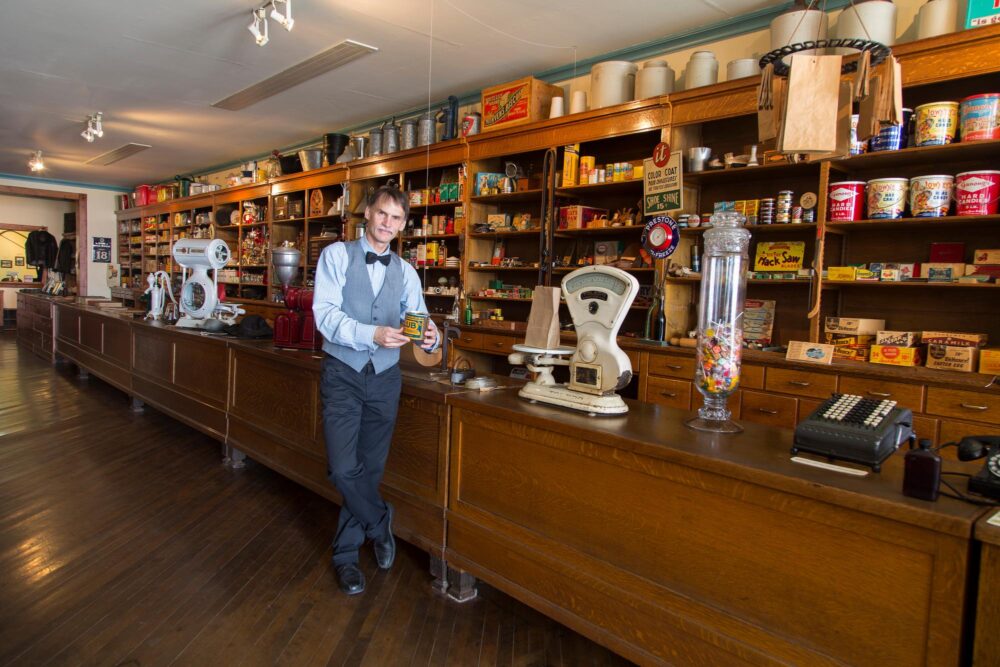 Un voyage dans le passé au magasin général de l’anse à Beaufils en Gaspésie