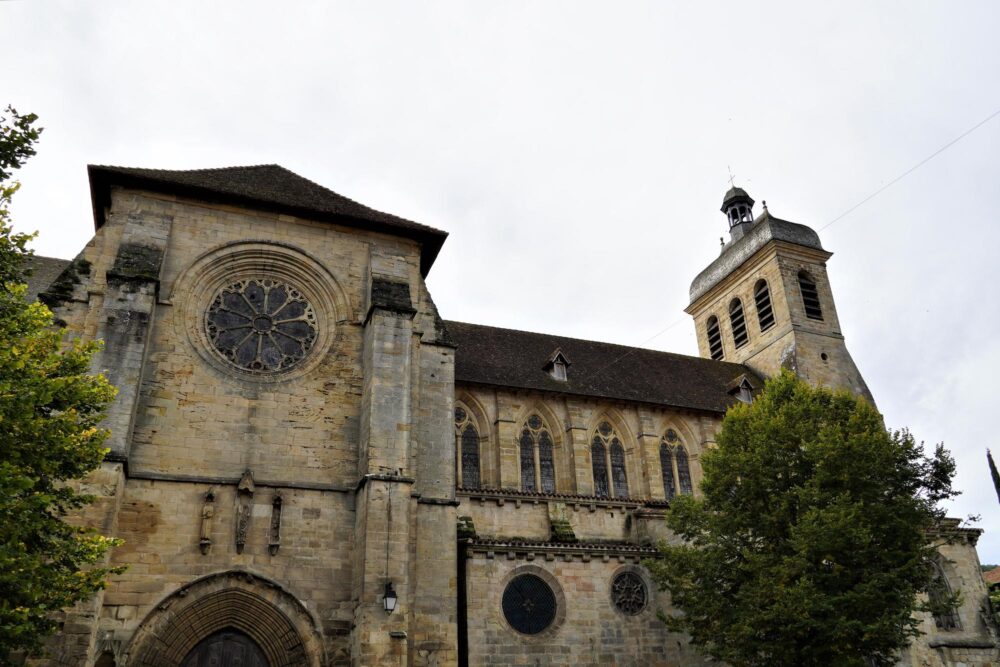 Église Saint-Sauveur à Figeac