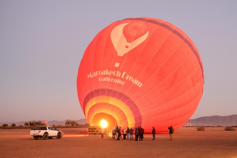 Montgolfière dans la Palmeraie de Marrakech, Maroc