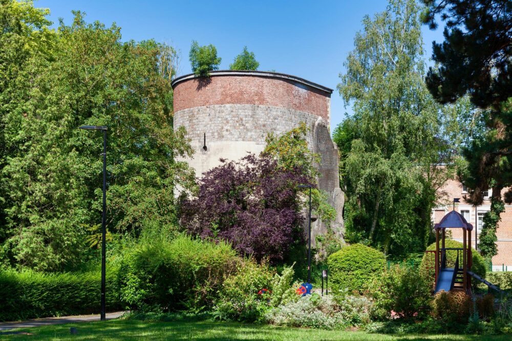 Tour Dodenne dans le parc de la Rhonelle à Valenciennes