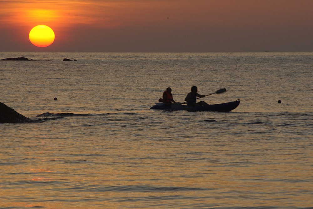 Activité de kayak à Koh Chang, Thaïlande
