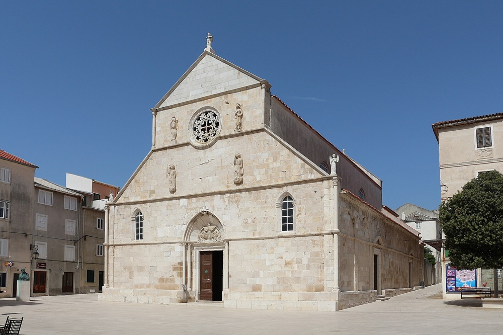 Église de l’Assomption dans la vieille ville de Pag, Croatie