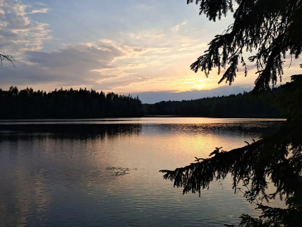 Lac Nuuksio dans le Parc national de Nuuksio, Finlande