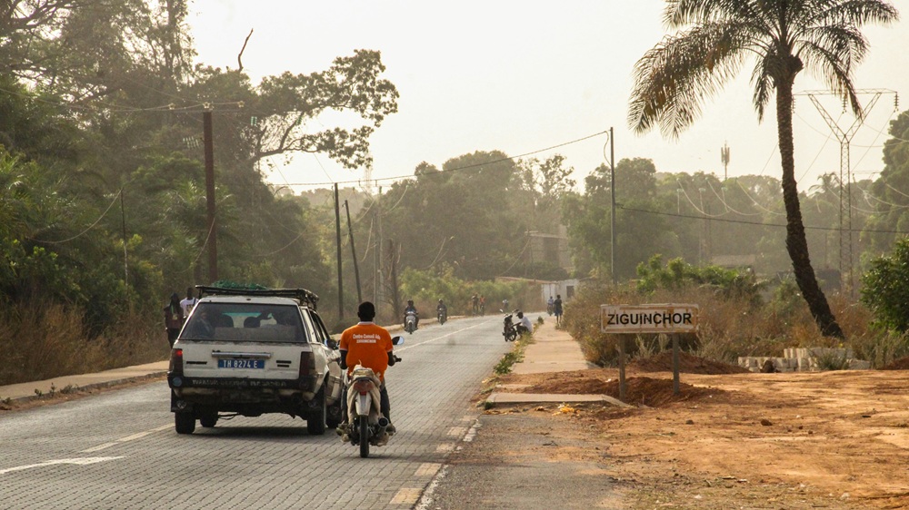 Route menant à Ziguinchor, Casamance