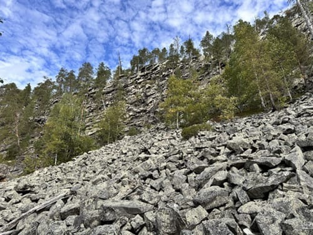 Sentier de Karhunjuomalampi en Laponie, Finlande