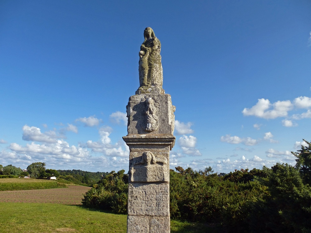 La Croix des Veuves à Milmarin, près de Paimpol