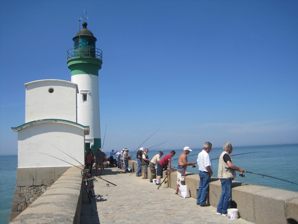 La phare et la jetée du Tréport