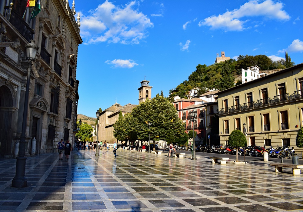 Plaza Nueva dans le centre de Grenade, Espagne