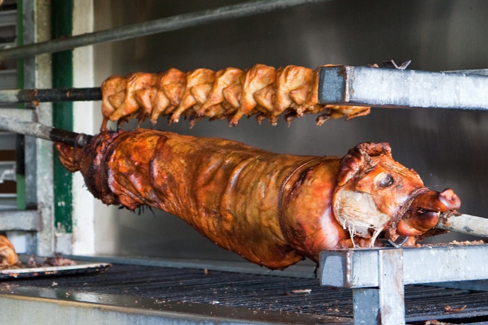 Poulets et cochon rôtis à Guavate, Porto RIco