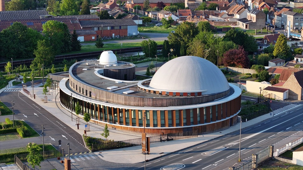 Vue aérienne du planétarium Orionis, Douai