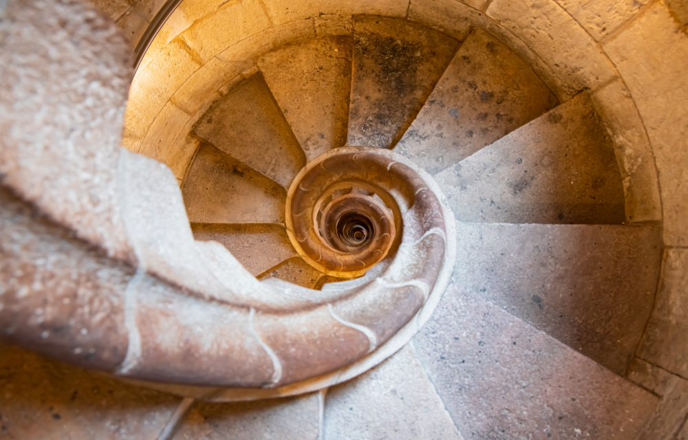 Escalier en colimaçon pour descendre des tours de la Sagrada Familia