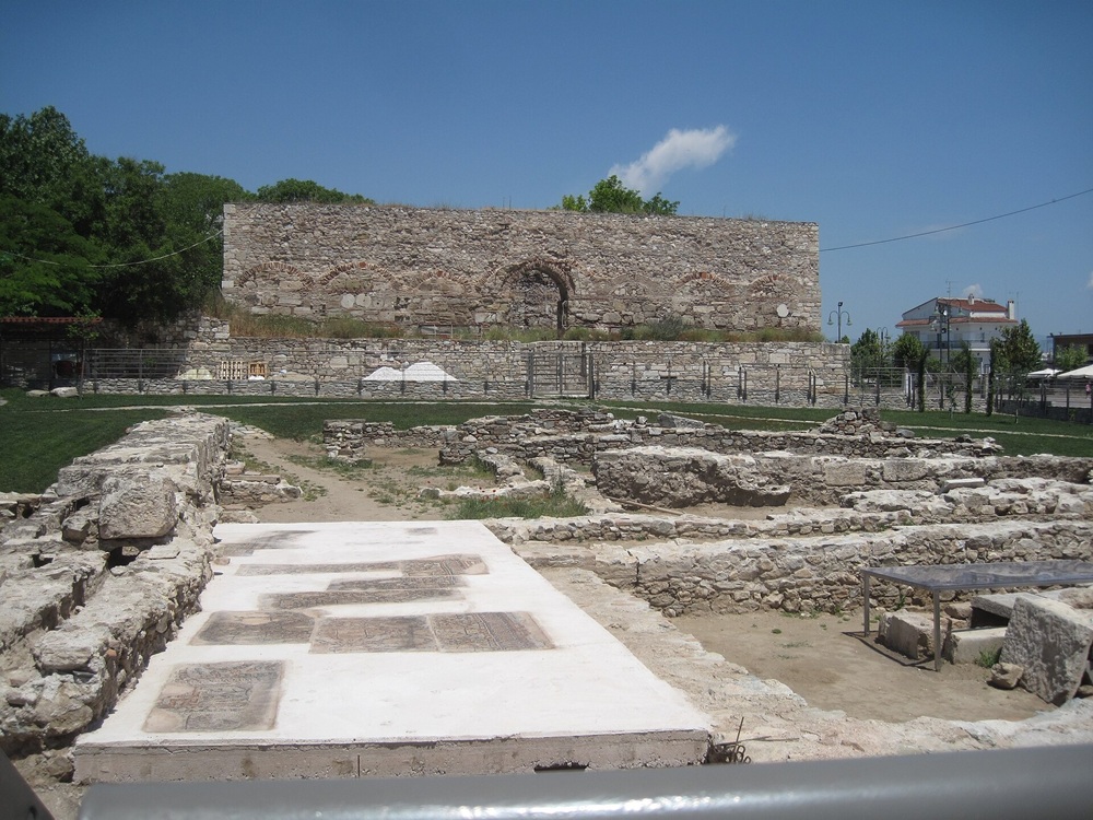 La colline de Frourio, Larissa