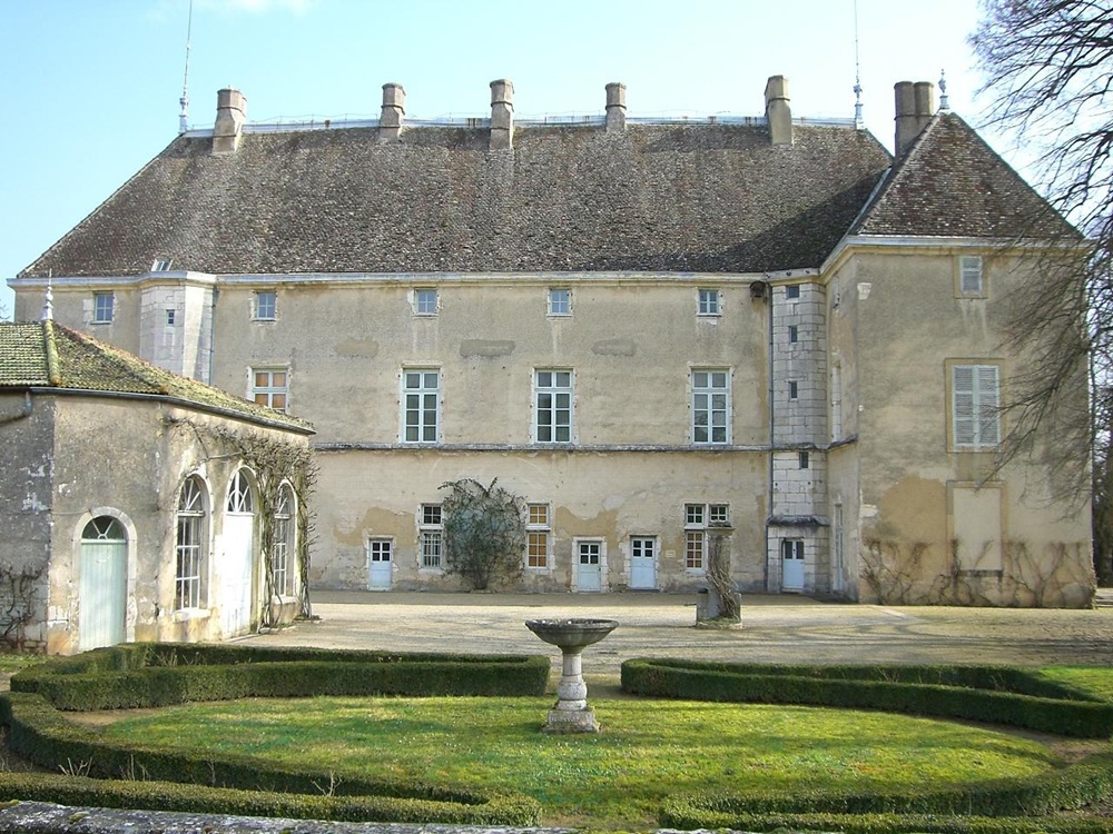 Le château de Germolles, près de Chalon-sur-Saône