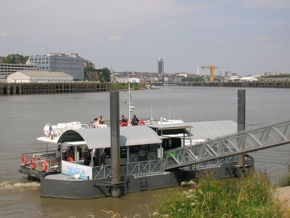 Navibus desservant Trentemoult