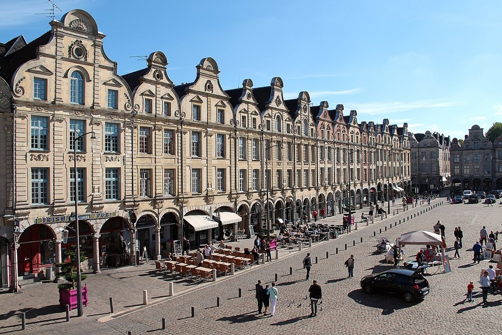 Place des Héros, Arras