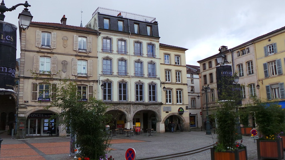 Place des Vosges, Épinal