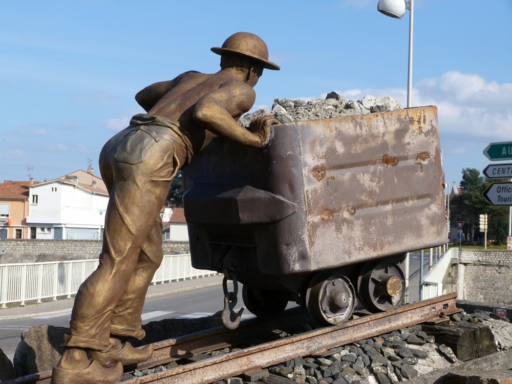 Statue à l'entrée de la Mine Témoin d'Alès