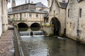 Visiter Bayeux,10 incontournables à faire et voir