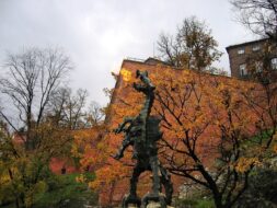 La statue du dragon, Colline du Wawel
