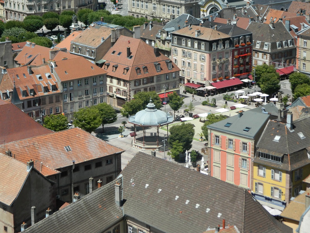 Vie plongeante sur le centre historique de Belfort
