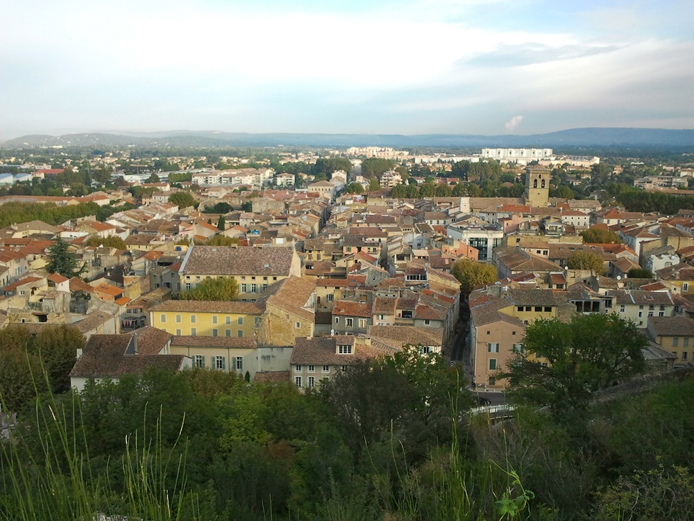 Vue sur la ville d'Orange depuis la colline Saint-Eutrope
