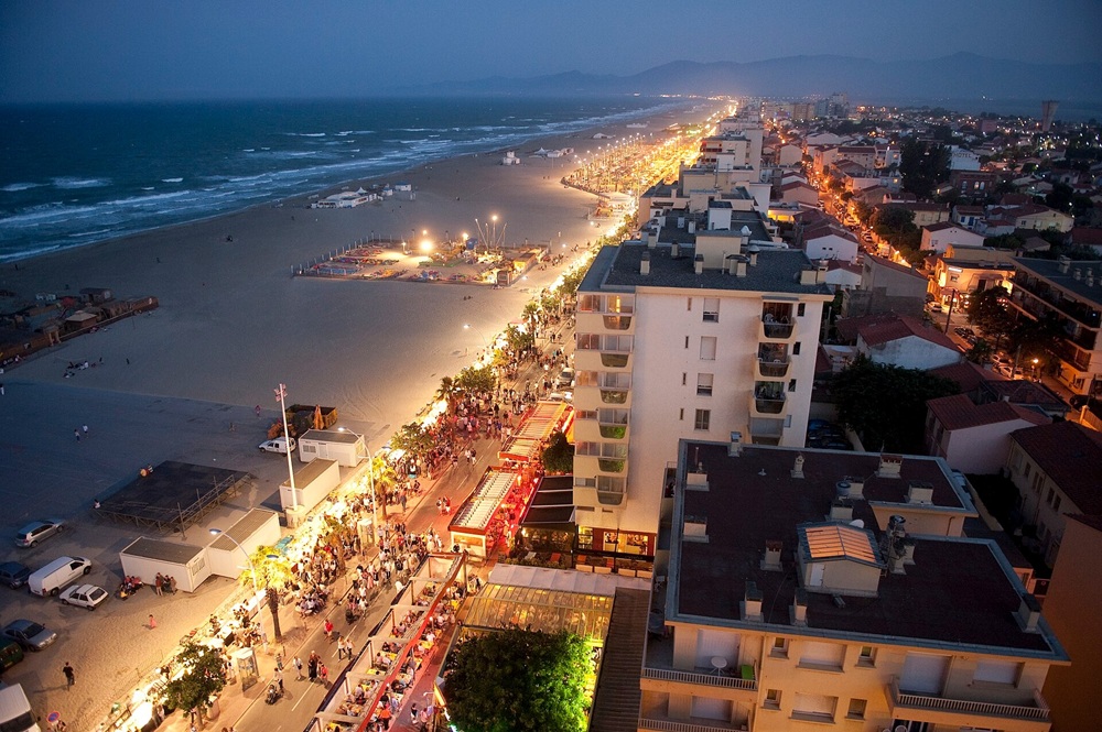 Vue aérienne sur la promenade de Canet-en-Roussilllon