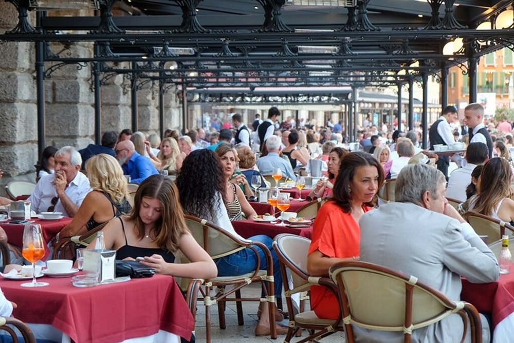 Aperitivo, Vérone