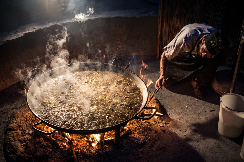 Cuisson de la paella valencienne