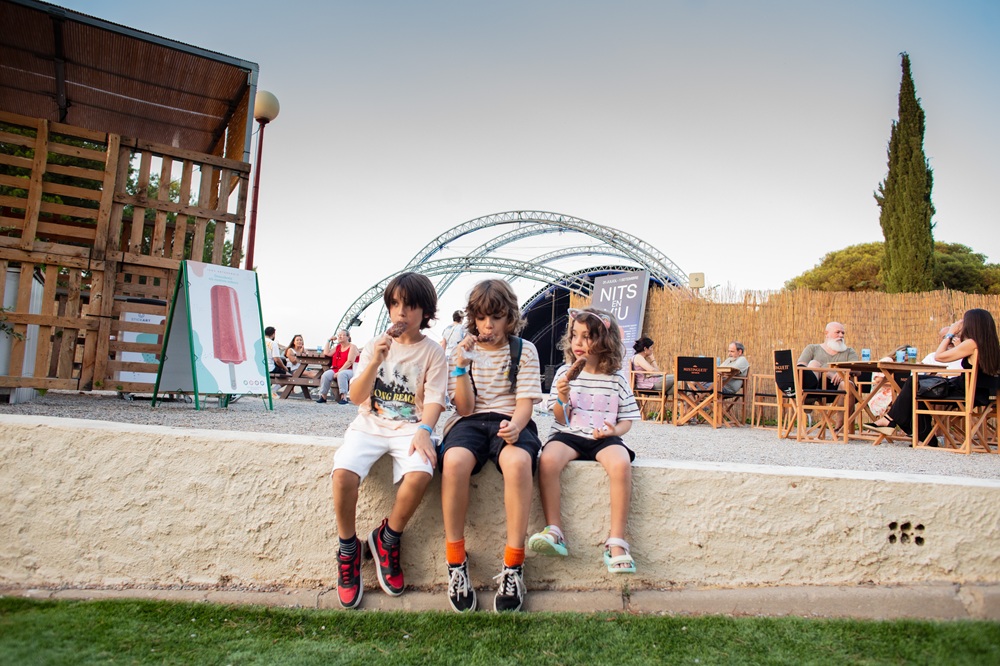 Enfants au Poble Espanyol