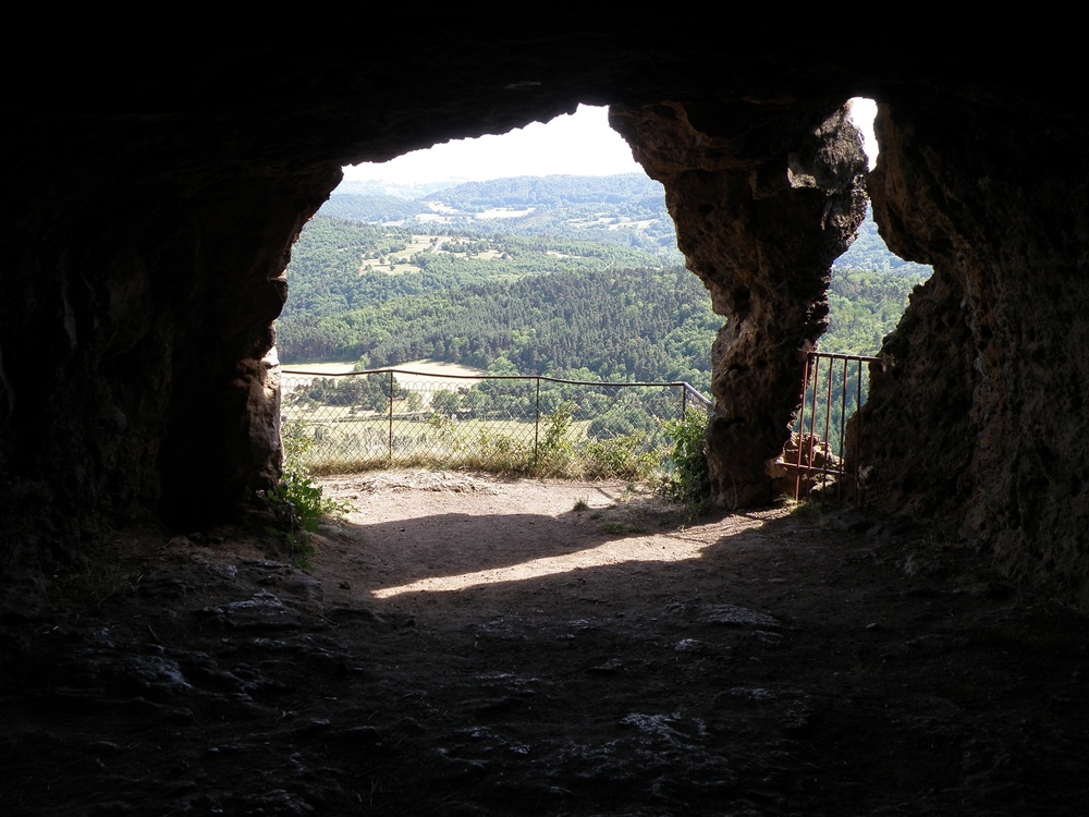 Grottes de Châteauneuf près de Saint-Nectaire