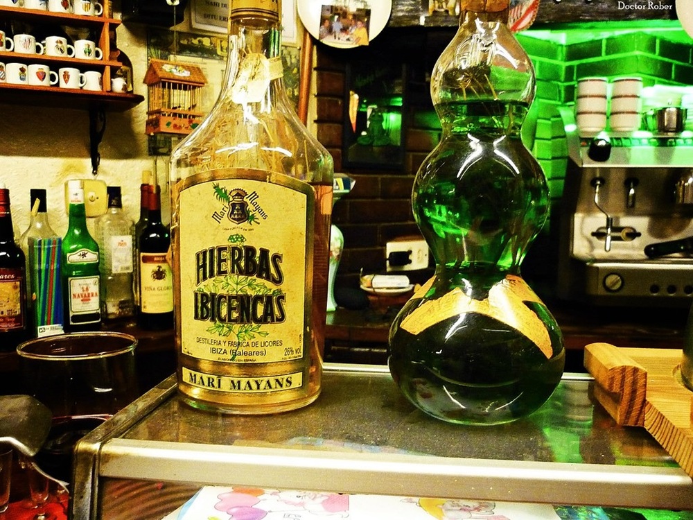 Hierbas Ibicencas, Ibiza